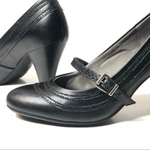 Lifestride - Memory Foam Mary Jane High Heel 8M